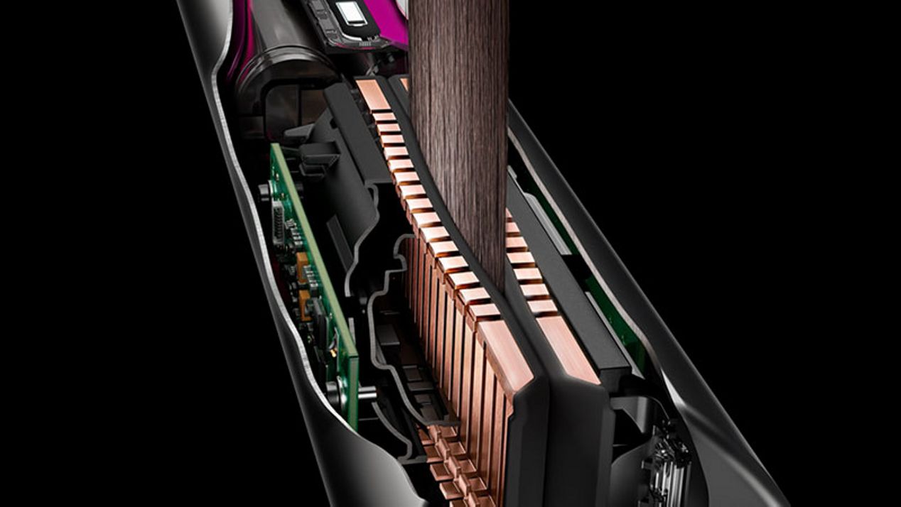 Технология гибкой нагревательной пластины на Dyson Corrale. 